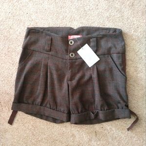 NWT Lux shorts Urban outfitters size 5